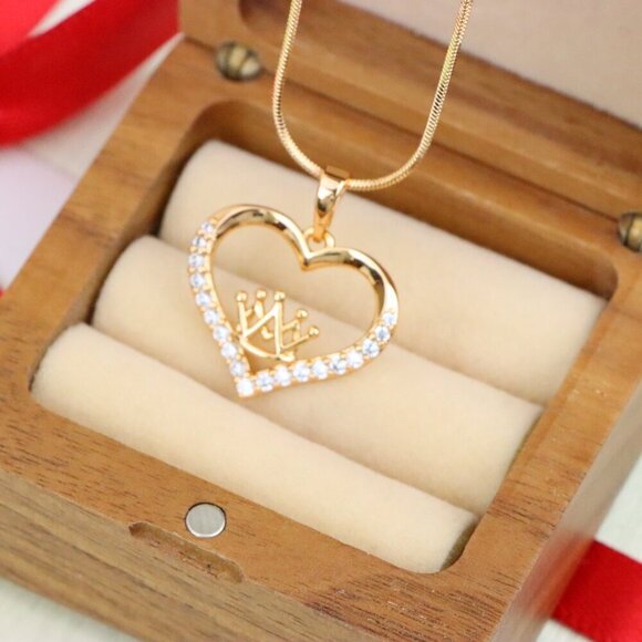 "Heart-Shaped Rose Gold Pendant with Crown Design and CZ Stones, XPPT1517 - Picture 7 of 11